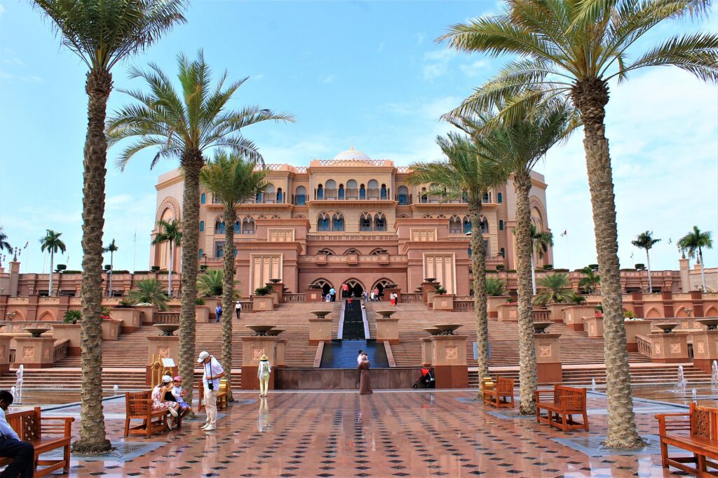Architectural Evolution of Abu Dhabi batavia60510 palace 4863835 1920